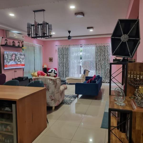3-storey Terraced House for Sale in Cyberjaya (Selangor) - Henry Liew - Living Room - PropertyGuru.com.my