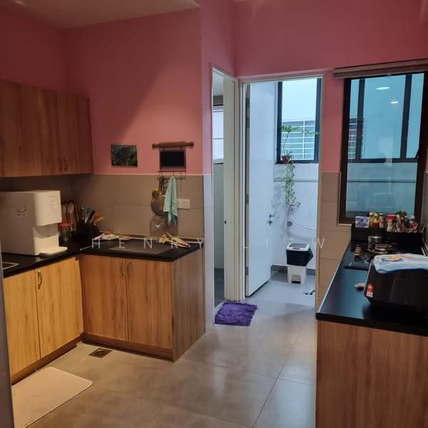 3-storey Terraced House for Sale in Cyberjaya (Selangor) - Henry Liew - Kitchen - PropertyGuru.com.my