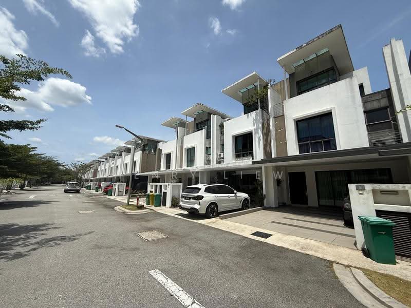 3-storey Terraced House for Sale in Cyberjaya (Selangor) - Henry Liew - Exterior - PropertyGuru.com.my