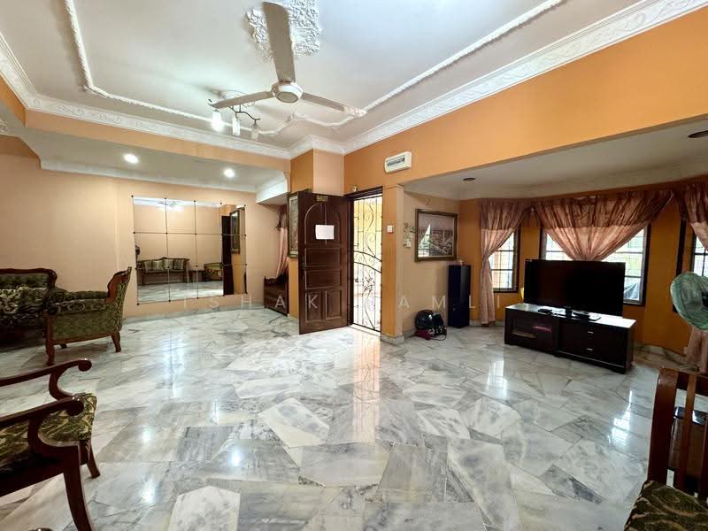 Rumah Teres 2-Tingkat untuk Dijual di Usj 11 (Subang Jaya) - Ishak Ramli - Living Room - PropertyGuru.com.my