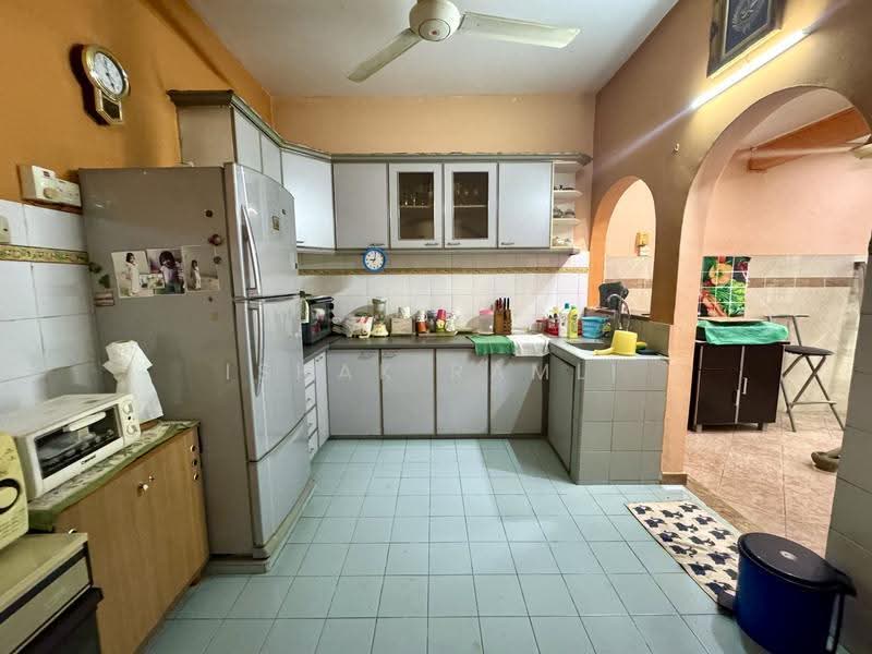 Rumah Teres 2-Tingkat untuk Dijual di Usj 11 (Subang Jaya) - Ishak Ramli - Kitchen - PropertyGuru.com.my