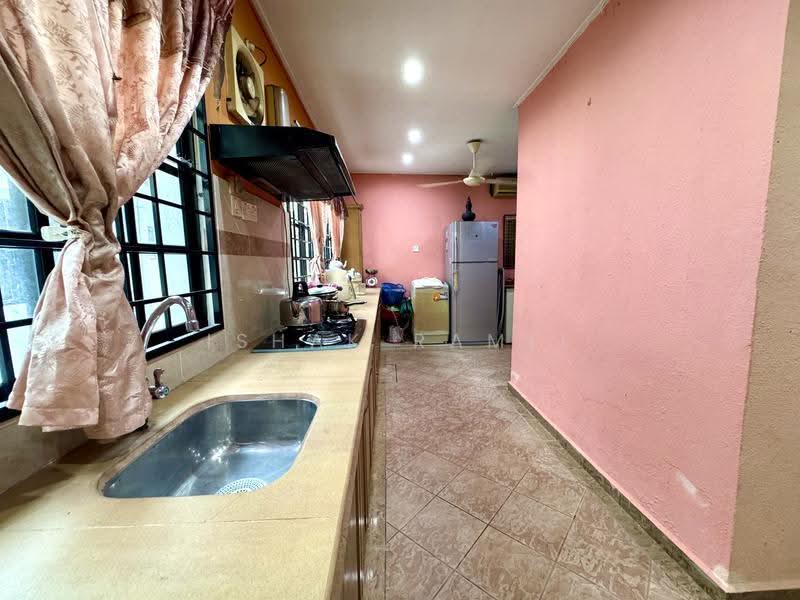 Rumah Teres 2-Tingkat untuk Dijual di Usj 11 (Subang Jaya) - Ishak Ramli - Kitchen - PropertyGuru.com.my