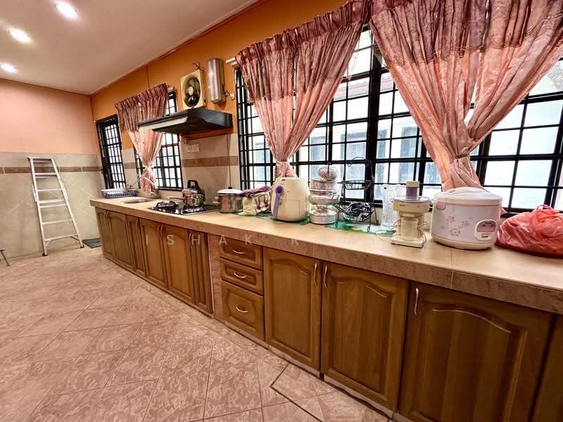 Rumah Teres 2-Tingkat untuk Dijual di Usj 11 (Subang Jaya) - Ishak Ramli - Kitchen - PropertyGuru.com.my