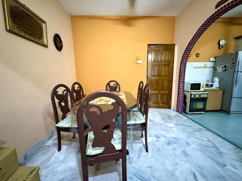 Rumah Teres 2-Tingkat untuk Dijual di Usj 11 (Subang Jaya) - Ishak Ramli - Dining Room - PropertyGuru.com.my