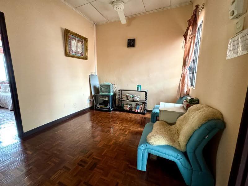 Rumah Teres 2-Tingkat untuk Dijual di Usj 11 (Subang Jaya) - Ishak Ramli - Living Room - PropertyGuru.com.my