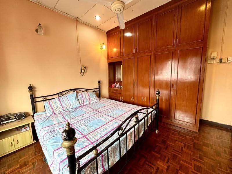 Rumah Teres 2-Tingkat untuk Dijual di Usj 11 (Subang Jaya) - Ishak Ramli - Bedroom - PropertyGuru.com.my