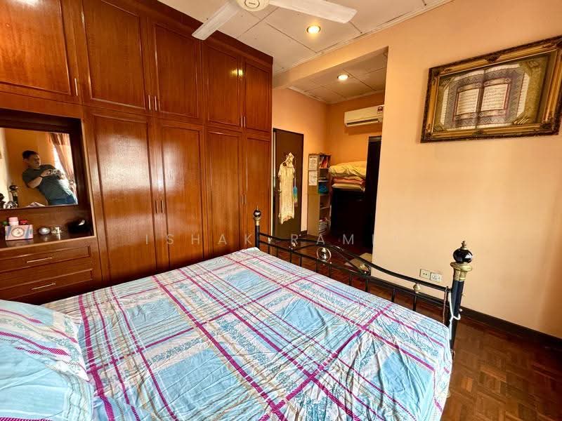 Rumah Teres 2-Tingkat untuk Dijual di Usj 11 (Subang Jaya) - Ishak Ramli - Bedroom - PropertyGuru.com.my