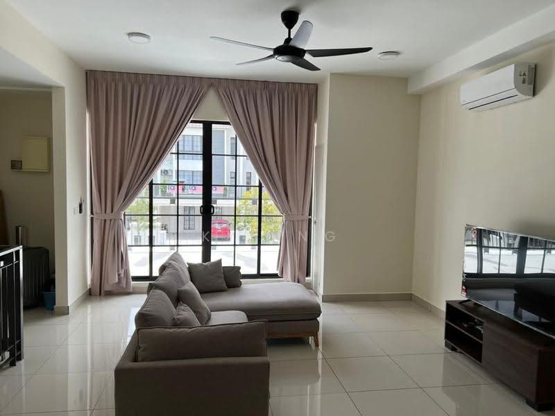 Rumah Bandar untuk Disewa di Sepang (Selangor) - KY Ang - Living Room - PropertyGuru.com.my