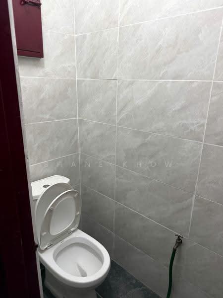 Terrace Factory for Rent in Taman Industri Selesa Jaya (Balakong) - Shane Khow - Bathroom - PropertyGuru.com.my