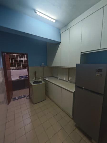 Apartment for Rent at Bayu Puteri 2 - Jax Yip - Kitchen - PropertyGuru.com.my