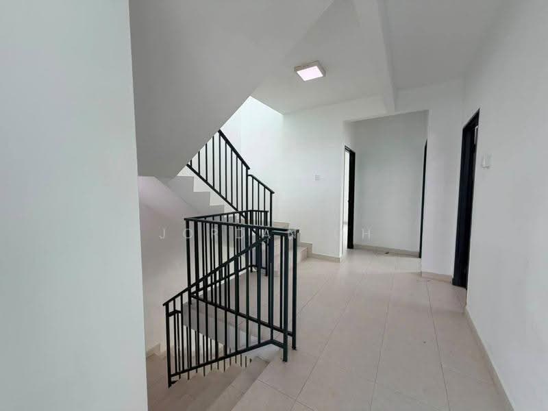 2.5-storey Terraced House for Sale in Taman Pulai Mutiara (Iskandar Puteri (Nusajaya)) - Jordan Oh - Entrance - PropertyGuru.com.my