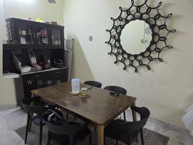 Terraced House for Sale in Puchong (Selangor) - Wong Ye Lien PhD - Dining Room - PropertyGuru.com.my