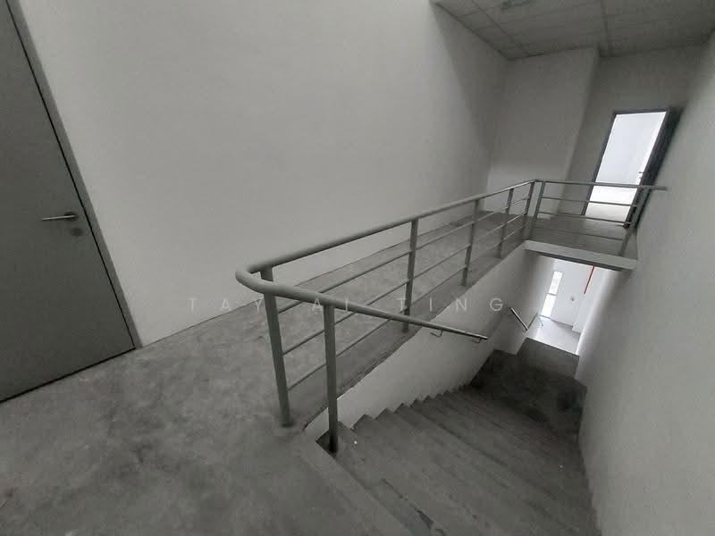 Kilang untuk Dijual di Taman Desa Cemerlang (Ulu Tiram) - Tay Ai Ting - Corridor - PropertyGuru.com.my