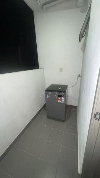 Apartment for Sale at Greenz (Residensi Flora) @ One South - Noraini Dahan - Balcony - PropertyGuru.com.my