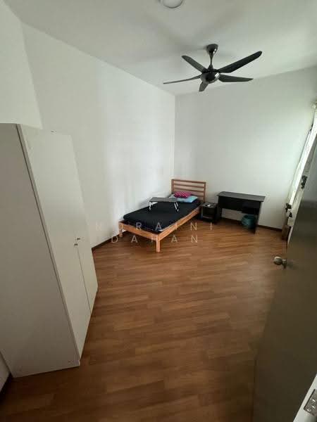 Apartment for Sale at Greenz (Residensi Flora) @ One South - Noraini Dahan - Bedroom - PropertyGuru.com.my
