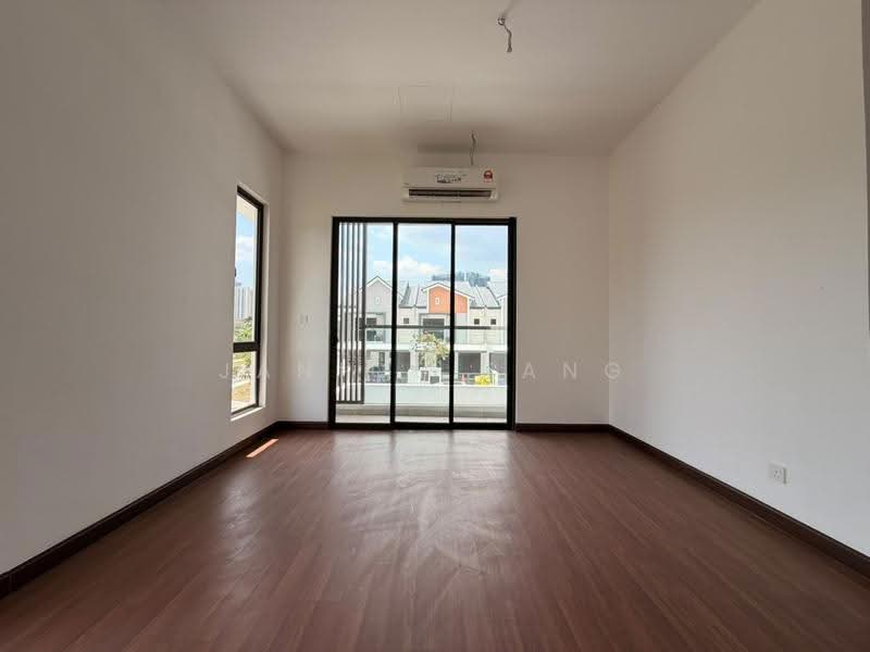 2-storey Terraced House for Sale in Setia Utama (Setia Alam) - Janice Tang - Living Room - PropertyGuru.com.my
