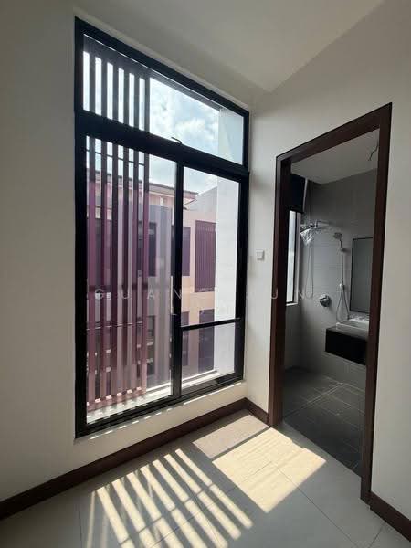 2-storey Terraced House for Sale in Puteri Harbour (Iskandar Puteri (Nusajaya)) - Guang Jun Loh - Bathroom - PropertyGuru.com.my