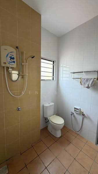 2-storey Terraced House for Rent in Sungai Buloh (Selangor) - KEN FARM - Bathroom - PropertyGuru.com.my