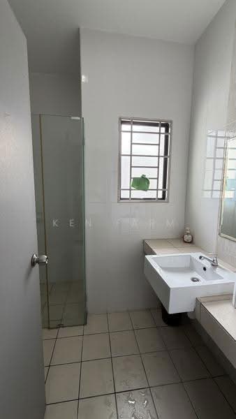 2-storey Terraced House for Rent in Sungai Buloh (Selangor) - KEN FARM - Bathroom - PropertyGuru.com.my