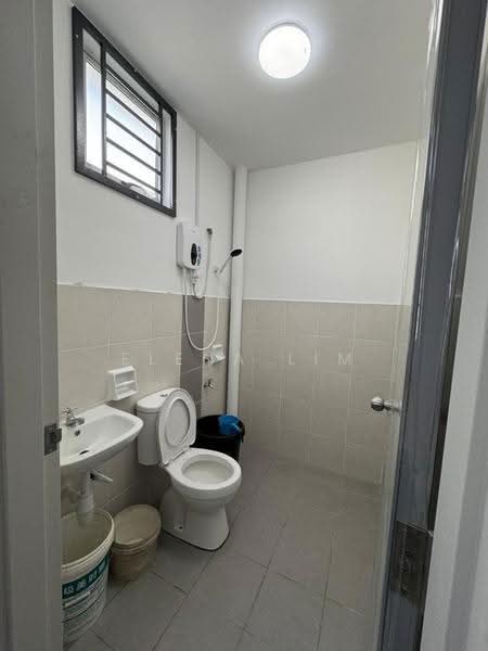 Rumah Teres 2-Tingkat untuk Disewa di Taman Bestari Perdana (Pasir Gudang) - Elena Lim - Bathroom - PropertyGuru.com.my