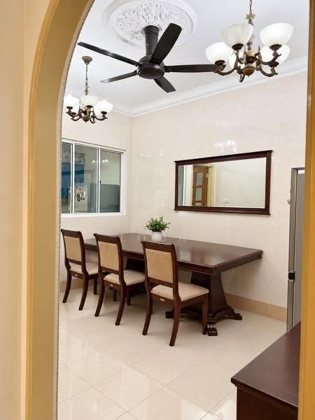Rumah Berkembar untuk Dijual di Cheras (Kuala Lumpur) - Vincent Loon - Dining Room - PropertyGuru.com.my