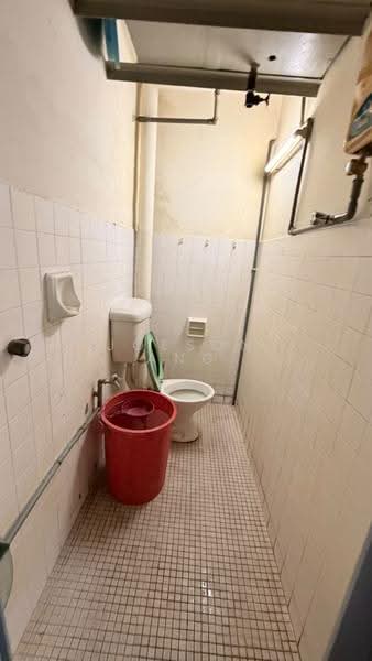 Pangsapuri untuk Dijual di Apartment @ Pandan Indah Commercial Park - joeson ang - Bathroom - PropertyGuru.com.my