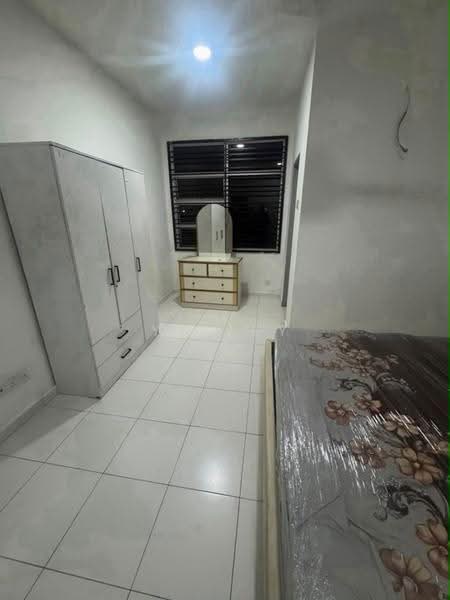 Kondominium untuk Disewa di Scott Towers @ Larkin JB - YY Tey - Bedroom - PropertyGuru.com.my