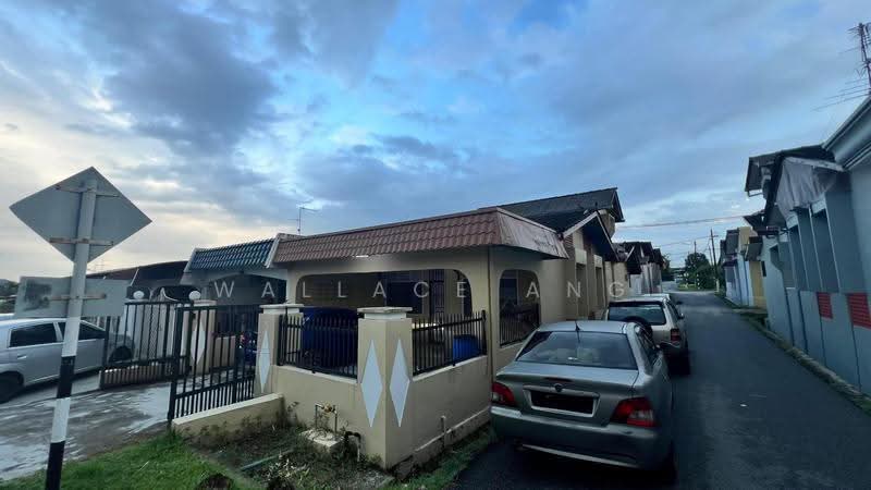 1-storey Terraced House for Sale in Taman Ungku Tun Aminah (Skudai) - Wallace Ang - Exterior - PropertyGuru.com.my