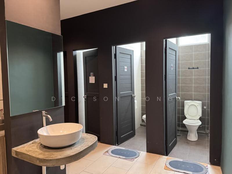 Pejabat untuk Disewa di Kuching (Sarawak) - Dickson Yong - Washrooms - PropertyGuru.com.my