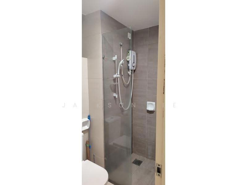 Service Residence for Rent at Gravit8, Klang - Jackson Lee - Bathroom - PropertyGuru.com.my