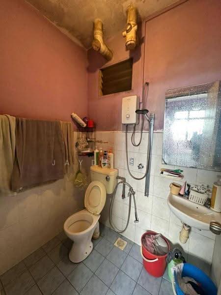 Pangsapuri untuk Dijual di Villa Krystal @ Bandar Selesa Jaya - Jayden Ng - Bathroom - PropertyGuru.com.my