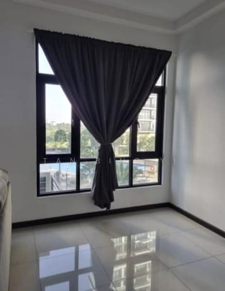 Kediaman Servis untuk Disewa di Molek Regency - Tan Bing Yi - View - PropertyGuru.com.my