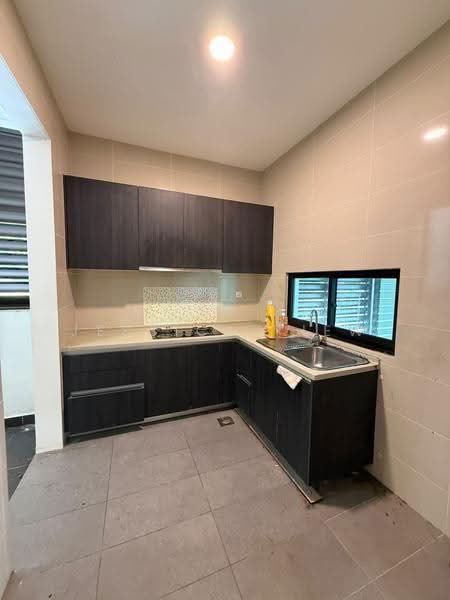 Kondominium untuk Dijual di Residensi Ledang - Jessica Tiew - Kitchen - PropertyGuru.com.my