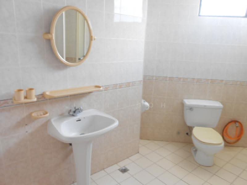 Condominium for Rent at Sri Pangkor Condominium - Irene Goh - Bathroom - PropertyGuru.com.my