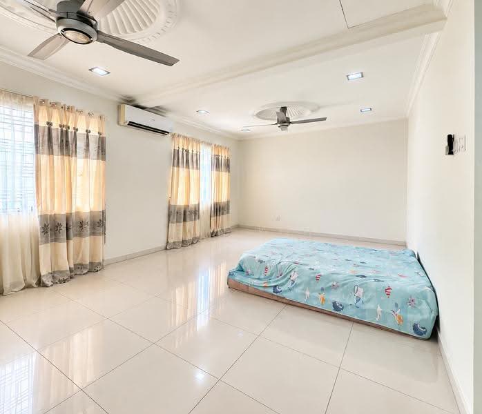 3-storey Terraced House for Sale in Taman Fadason (Kepong) - Jean Koh - Bedroom - PropertyGuru.com.my