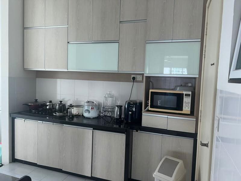 Kondominium untuk Disewa di BayStar Condominium - Sunny Tse - Kitchen - PropertyGuru.com.my