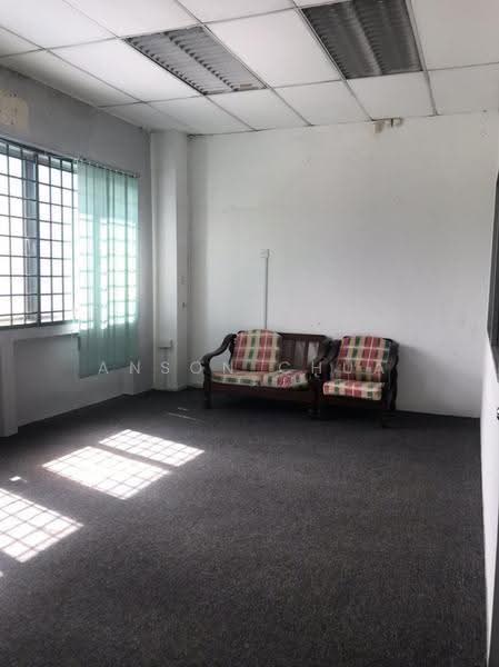 Kilang Teres untuk Disewa di Taman Mount Austin (Tebrau) - Anson Chua - Living Room - PropertyGuru.com.my