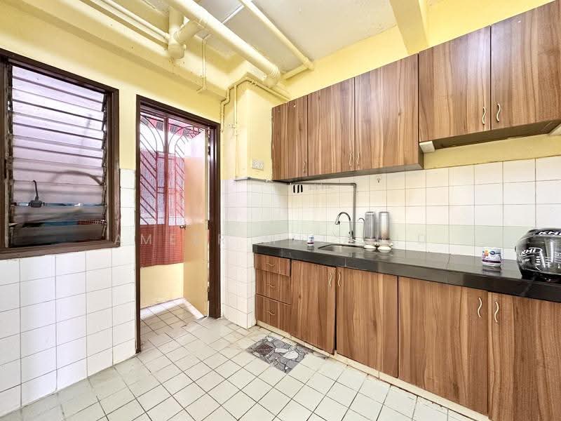 Apartment for Rent at Pelangi Court - Ameer Mujahid - Kitchen - PropertyGuru.com.my