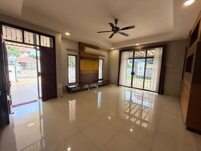 Rumah Berkembar untuk Dijual di Taman Impian Emas (Skudai) - Glenn Woo - Living Room - PropertyGuru.com.my