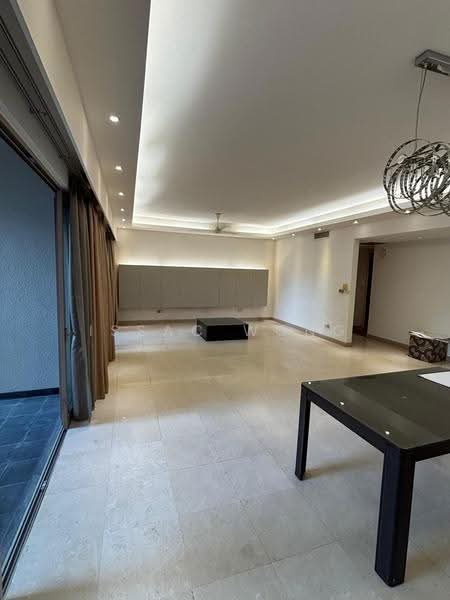 Kondominium untuk Dijual di Hampshire Park Condominium - Issac Wong - Living Room - PropertyGuru.com.my