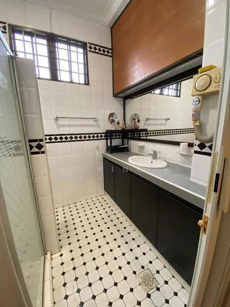 Rumah Teres 2-Tingkat untuk Dijual di Taman Molek (Johor Bahru) - Tan Bing Yi - Bathroom - PropertyGuru.com.my