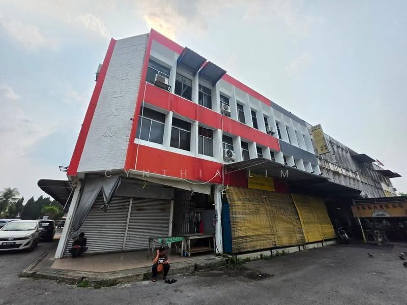 Shop for Sale in Kuching (Sarawak) - Cynthia Lim - Exterior - PropertyGuru.com.my