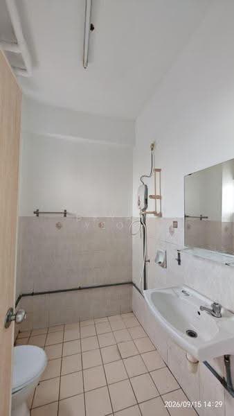 Condominium for Rent at Ridzuan Condominium - Bryan Yeoh - Bathroom - PropertyGuru.com.my