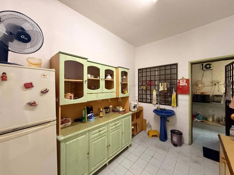 Rumah Teres untuk Dijual di Kulai (Johor) - Nicholas Tey - Kitchen - PropertyGuru.com.my