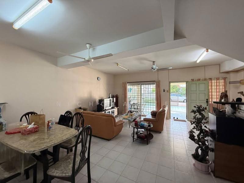 Rumah Teres untuk Dijual di Kulai (Johor) - Nicholas Tey - Living Room - PropertyGuru.com.my