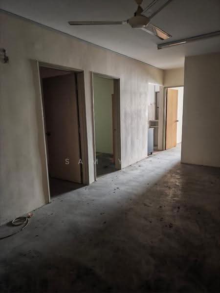 Pangsapuri untuk Dijual di Anggerik Apartment - Sam Yap - Interior - PropertyGuru.com.my