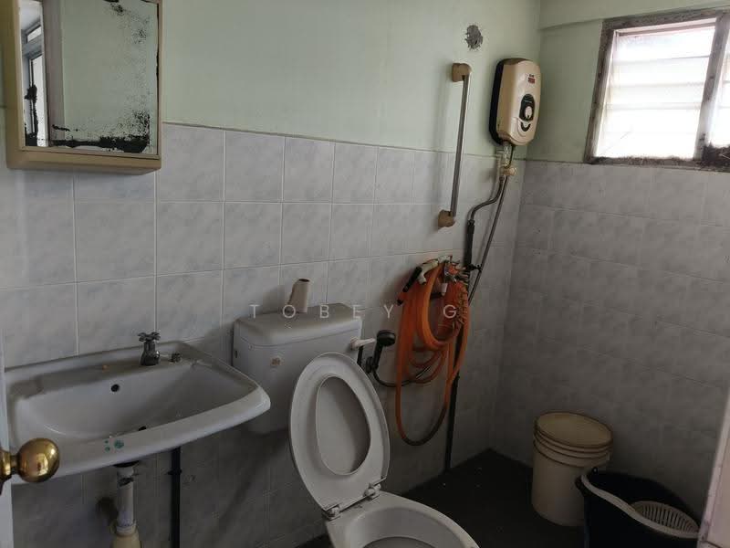Condominium for Sale at Pelangi Indah Condominium - Tobey G - Bathroom - PropertyGuru.com.my