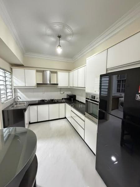 Condominium for Rent at Seri Maya Condominium - Jonathan Yeoh - Kitchen - PropertyGuru.com.my