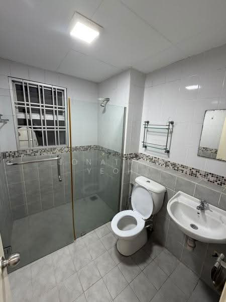 Condominium for Rent at Seri Maya Condominium - Jonathan Yeoh - Bathroom - PropertyGuru.com.my