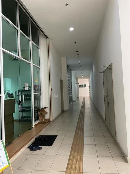 Retail Space untuk Dijual di Ara Damansara (Selangor) - Sam Yap - Corridor - PropertyGuru.com.my